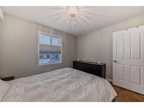 3106-3000 Millrise Point Sw, Calgary, AB - Indoor Photo Showing Bedroom