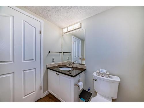 3106-3000 Millrise Point Sw, Calgary, AB - Indoor Photo Showing Bathroom