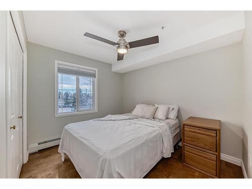 3106-3000 Millrise Point Sw, Calgary, AB - Indoor Photo Showing Bedroom