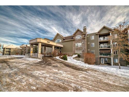 3106-3000 Millrise Point Sw, Calgary, AB - Outdoor With Facade