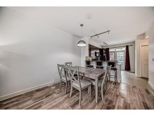 575 Sherwood Boulevard Nw, Calgary, AB - Indoor Photo Showing Dining Room