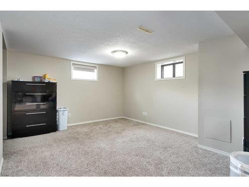 30 4Th Avenue Se, High River, AB - Indoor