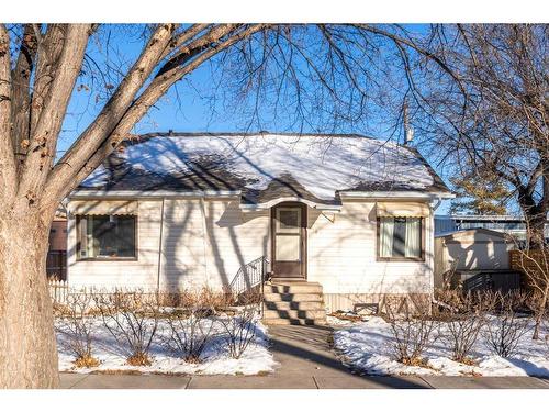 30 4Th Avenue Se, High River, AB - Outdoor