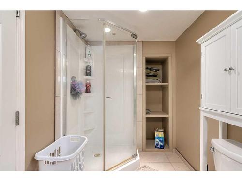 30 4Th Avenue Se, High River, AB - Indoor Photo Showing Bathroom