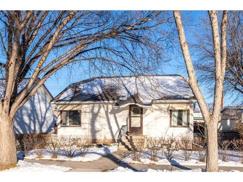 30 4Th Avenue Se, High River, AB - Outdoor