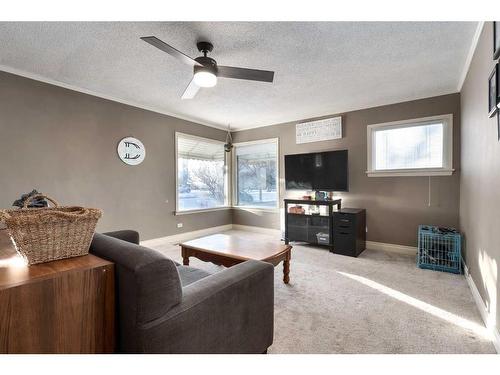 30 4Th Avenue Se, High River, AB - Indoor Photo Showing Other Room