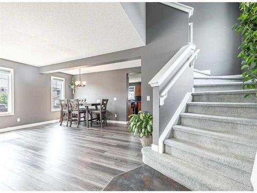 335 Saddlebrook Circle Ne, Calgary, AB - Indoor