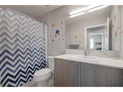 105 Chelsea Drive, Chestermere, AB - Indoor Photo Showing Bathroom