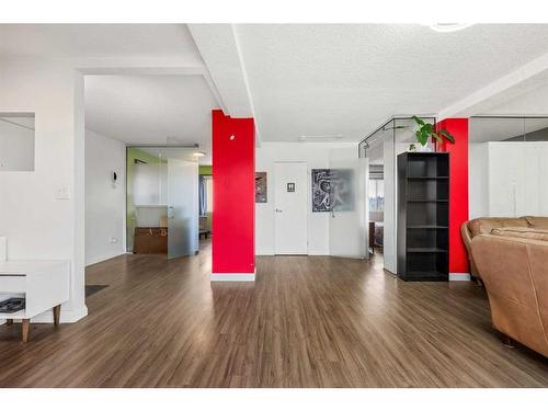 720-519 17Th Avenue Sw, Calgary, AB - Indoor