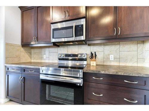 233 Ranch Close, Strathmore, AB - Indoor Photo Showing Kitchen