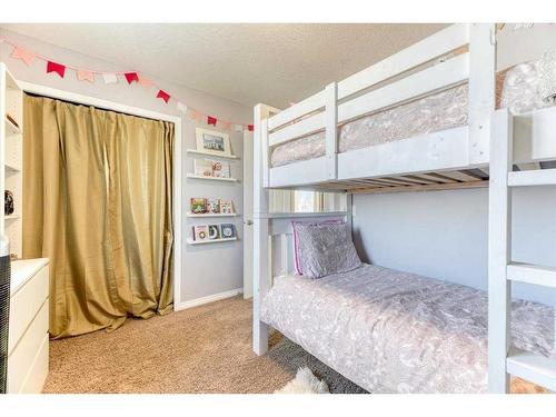 233 Ranch Close, Strathmore, AB - Indoor Photo Showing Bedroom