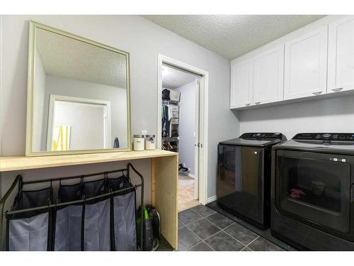 233 Ranch Close, Strathmore, AB - Indoor Photo Showing Laundry Room