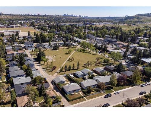 3924 76 Street Nw, Calgary, AB - Outdoor With View