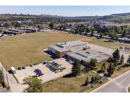 3924 76 Street Nw, Calgary, AB - Outdoor With View