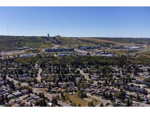 3924 76 Street Nw, Calgary, AB - Outdoor With View