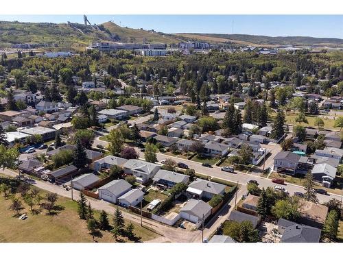 3924 76 Street Nw, Calgary, AB - Outdoor With View