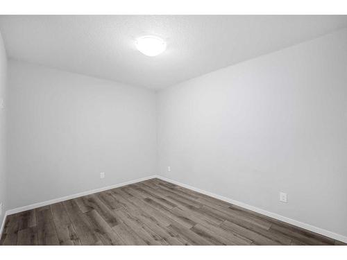 1481 148 Ave Nw, Calgary, AB - Indoor Photo Showing Other Room