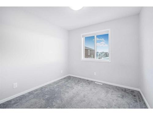 1481 148 Ave Nw, Calgary, AB - Indoor Photo Showing Other Room