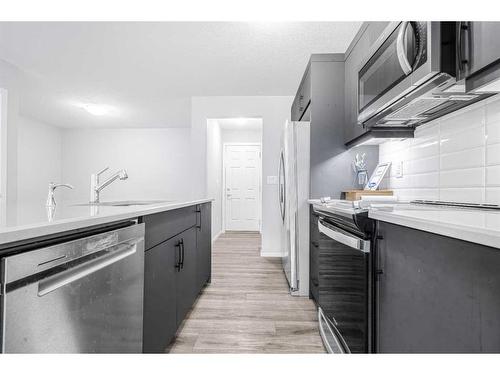 1481 148 Ave Nw, Calgary, AB - Indoor Photo Showing Kitchen With Upgraded Kitchen