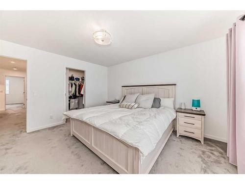 313 Masters Avenue Se, Calgary, AB - Indoor Photo Showing Bedroom