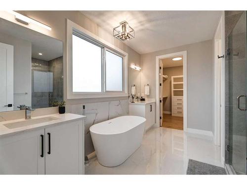 13 Sunvalley View, Cochrane, AB - Indoor Photo Showing Bathroom