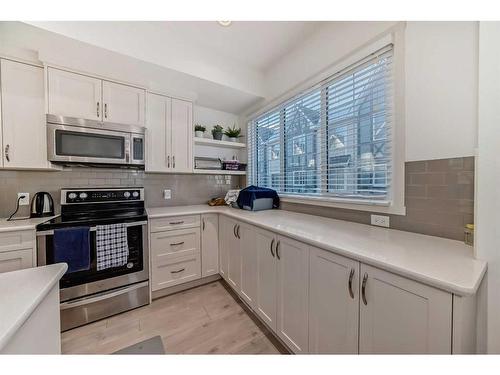 411 Nolanlake Villas Nw, Calgary, AB - Indoor Photo Showing Kitchen