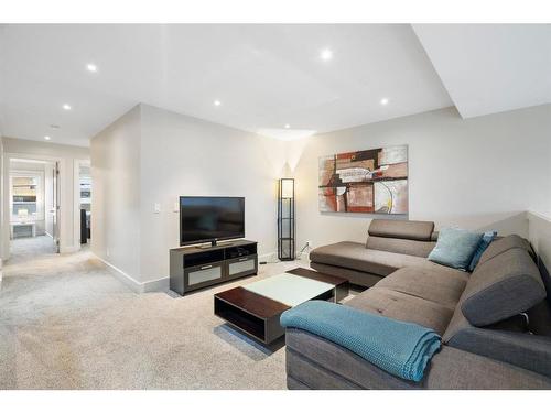 2138 30 Avenue Sw, Calgary, AB - Indoor Photo Showing Living Room