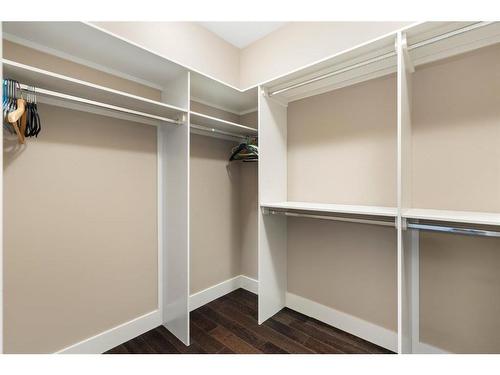 2138 30 Avenue Sw, Calgary, AB - Indoor With Storage