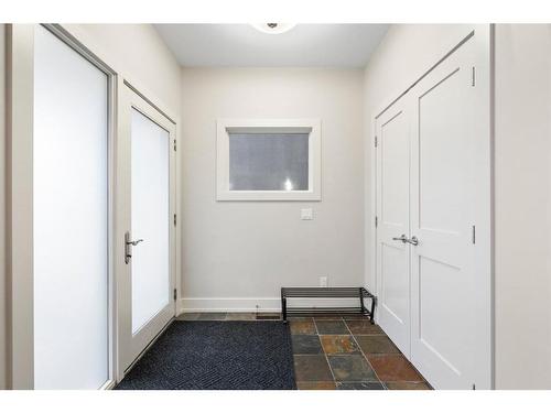 2138 30 Avenue Sw, Calgary, AB - Indoor Photo Showing Other Room