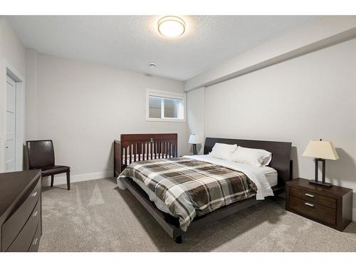 2138 30 Avenue Sw, Calgary, AB - Indoor Photo Showing Bedroom