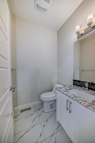 382 Kings Heights Drive Se, Airdrie, AB - Indoor Photo Showing Bathroom