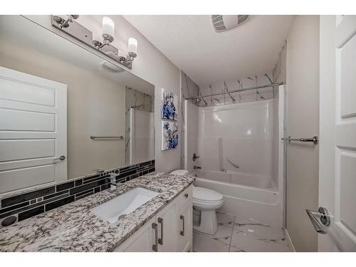 382 Kings Heights Drive Se, Airdrie, AB - Indoor Photo Showing Bathroom