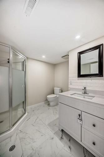 382 Kings Heights Drive Se, Airdrie, AB - Indoor Photo Showing Bathroom