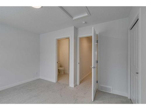 223-8500 19 Avenue Se, Calgary, AB - Indoor Photo Showing Other Room