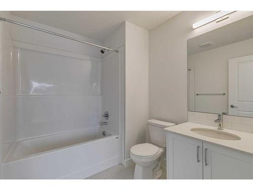 223-8500 19 Avenue Se, Calgary, AB - Indoor Photo Showing Bathroom