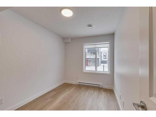 223-8500 19 Avenue Se, Calgary, AB - Indoor Photo Showing Other Room