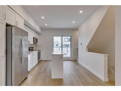 223-8500 19 Avenue Se, Calgary, AB - Indoor Photo Showing Kitchen