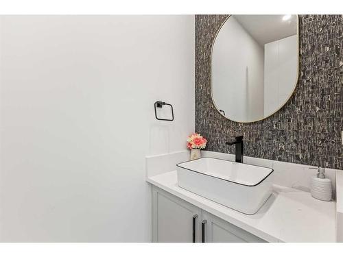 45 Waterford Crescent, Chestermere, AB - Indoor Photo Showing Bathroom