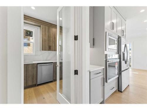 45 Waterford Crescent, Chestermere, AB - Indoor Photo Showing Kitchen