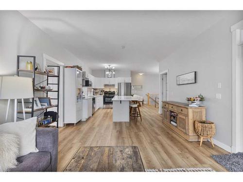 602-8000 Wentworth Drive Sw, Calgary, AB - Indoor Photo Showing Living Room