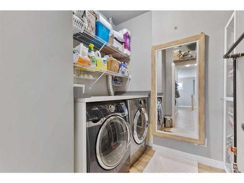 602-8000 Wentworth Drive Sw, Calgary, AB - Indoor Photo Showing Laundry Room