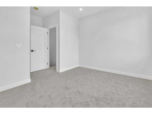 2524 17 Avenue Sw, Calgary, AB - Indoor Photo Showing Other Room