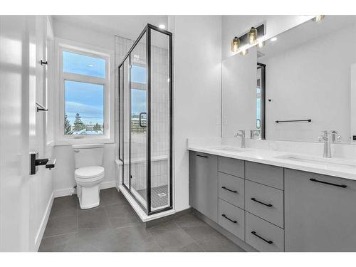 2524 17 Avenue Sw, Calgary, AB - Indoor Photo Showing Bathroom