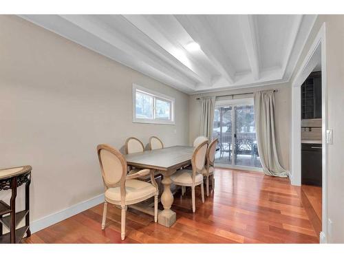 431 Cantrell Drive Sw, Calgary, AB - Indoor Photo Showing Dining Room