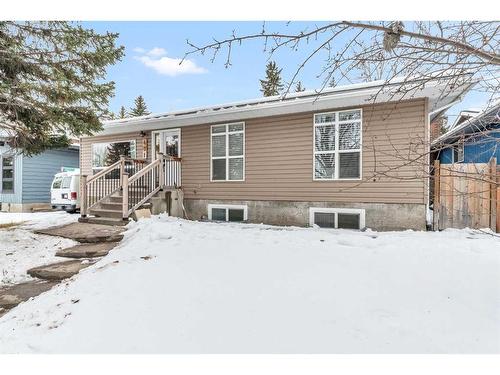 431 Cantrell Drive Sw, Calgary, AB - Outdoor