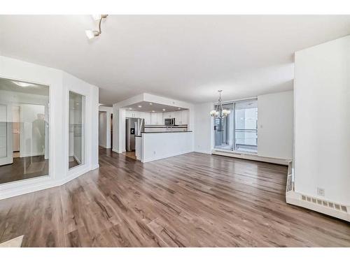 401-1108 6 Avenue Sw, Calgary, AB - Indoor Photo Showing Living Room