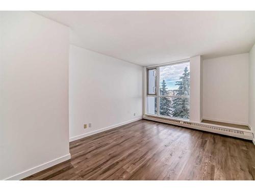 401-1108 6 Avenue Sw, Calgary, AB - Indoor Photo Showing Other Room