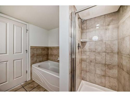 401-1108 6 Avenue Sw, Calgary, AB - Indoor Photo Showing Bathroom