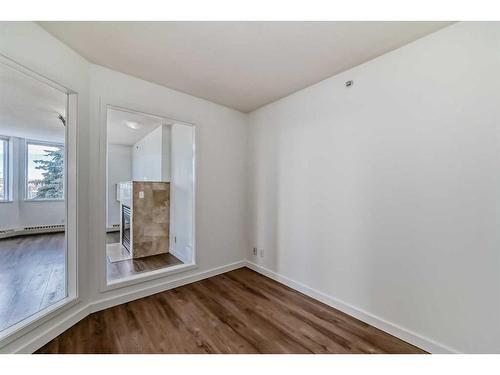 401-1108 6 Avenue Sw, Calgary, AB - Indoor Photo Showing Other Room