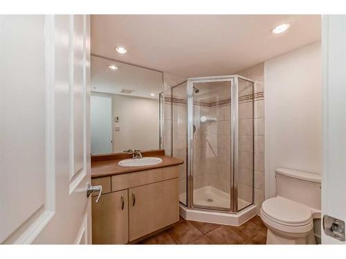 401-1108 6 Avenue Sw, Calgary, AB - Indoor Photo Showing Bathroom